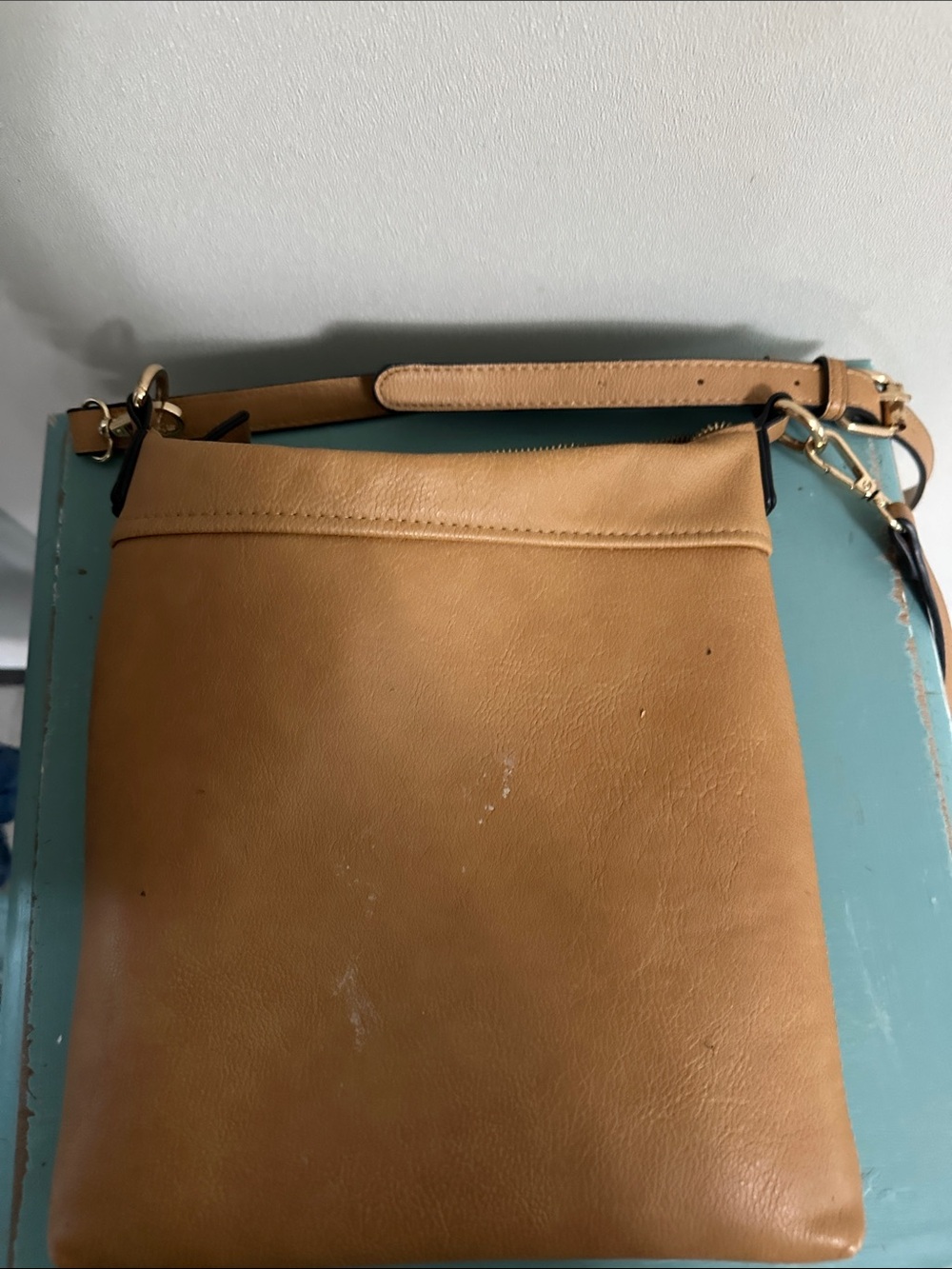 Classic Tan Crossbody Bag - Sleek Everyday Style